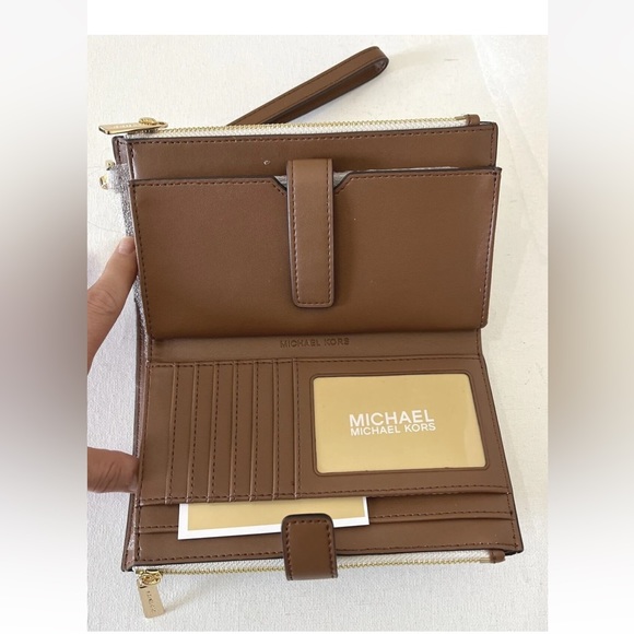 New Michael Kors Jet Set Travel Double zip wallet Signature Vanilla - Picture 5 of 6